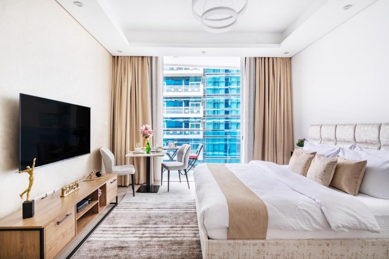 The Smart Concierge - Waves By Kasco Apartment Dubai
